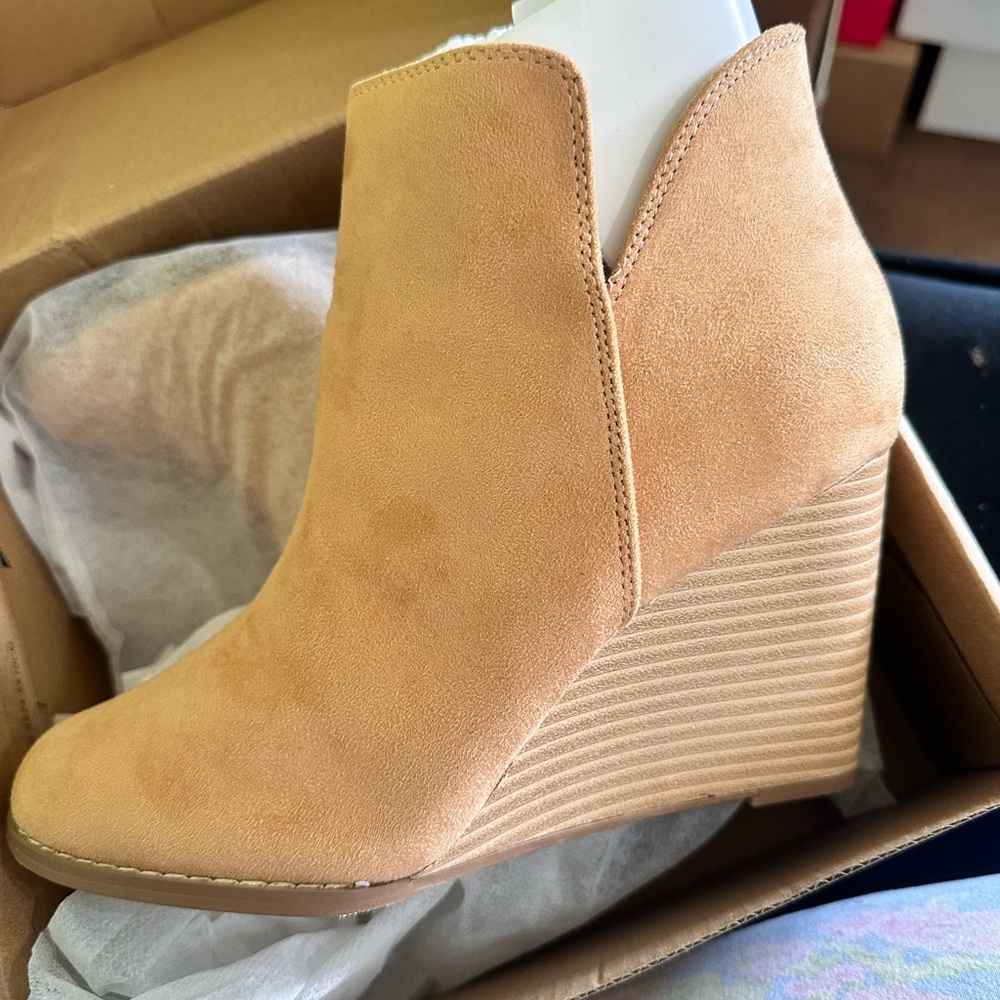 Elegant Tan Wedge Ankle Boots